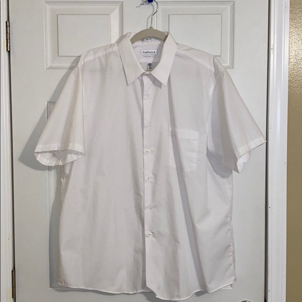 NWOT Van Heusen Button Down Top